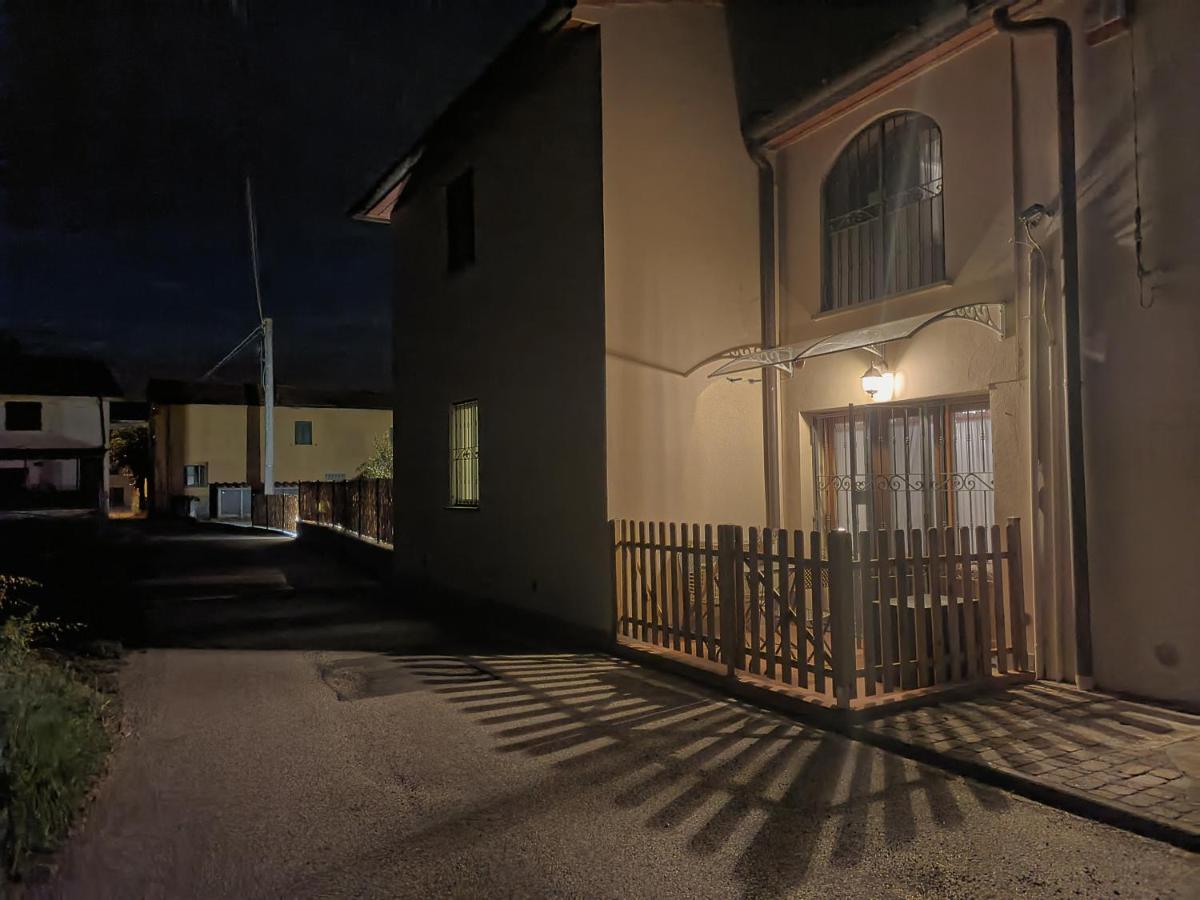 Country Chic Pistoia-Casa In Campagna Giardino, Parking Exterior foto